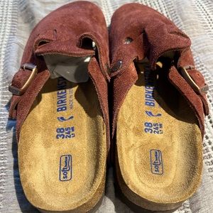 Birkenstock , soft bed, size 38 mauve/ light maroon worn maybe 1-2 times at most